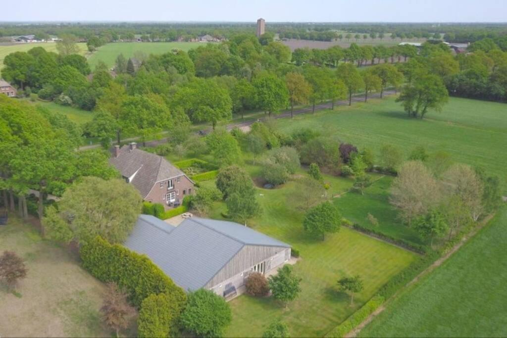 Karibu Het Voorhuis 2 Tot 6 Persoons Luxe Slaapkamers Met Een Mooie Woonkeuken Daarle Exterior foto
